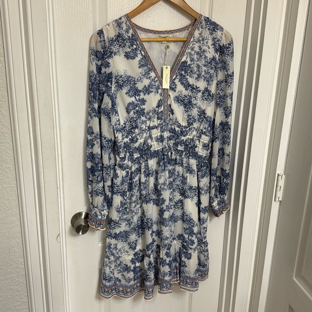 Max Studio Floral Blue Long Sleeve Smocked A Line Dress